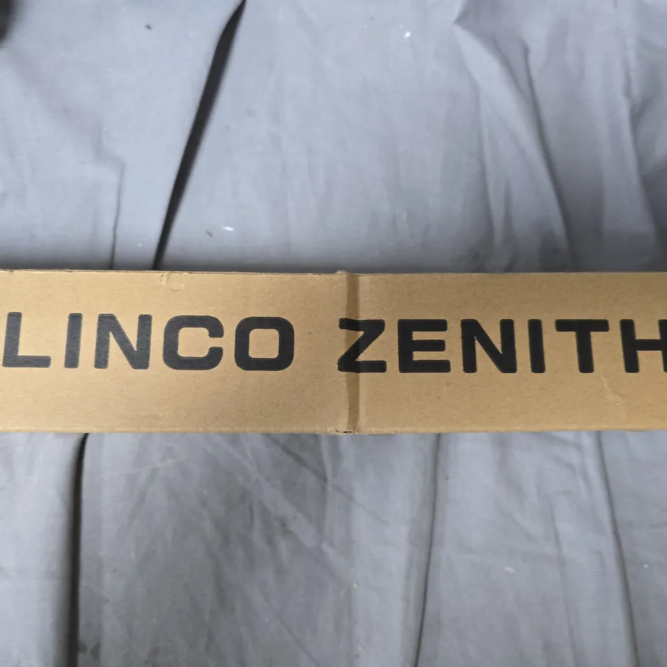 LINCO ZENITH 8806 LIGHT STAND – PHOTOGRAPHY STUDIO ACCESSORY