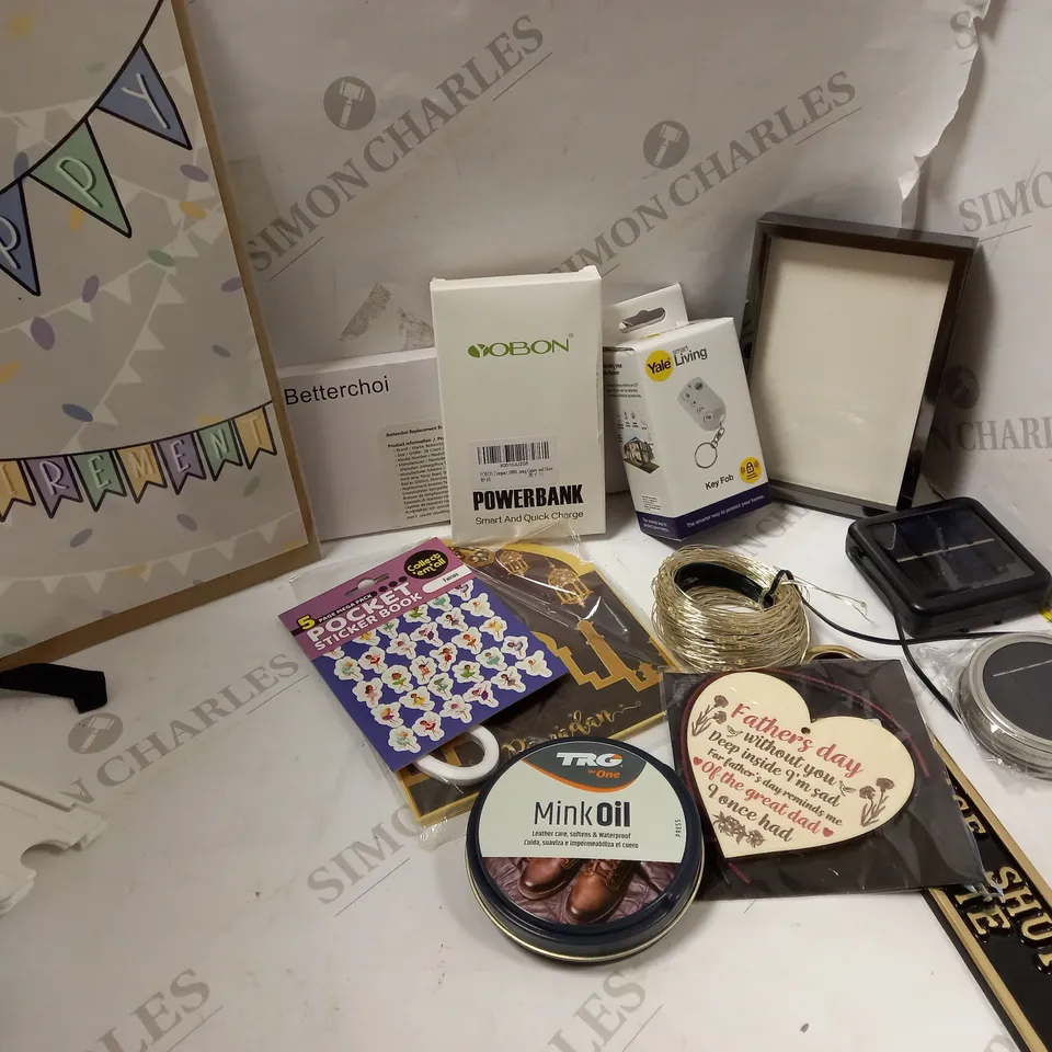 ASSORTED HOUSEHOLD ITEMS