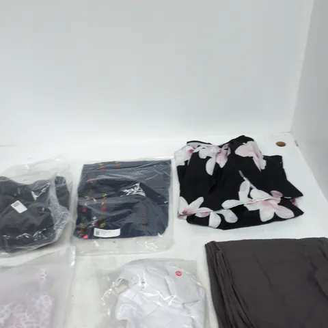 BOX OF APPROXIMATELY 15 ASSORTED CLOTHING ITEMS IN VARIOUS COLOURS, SHAPES AND SIZES