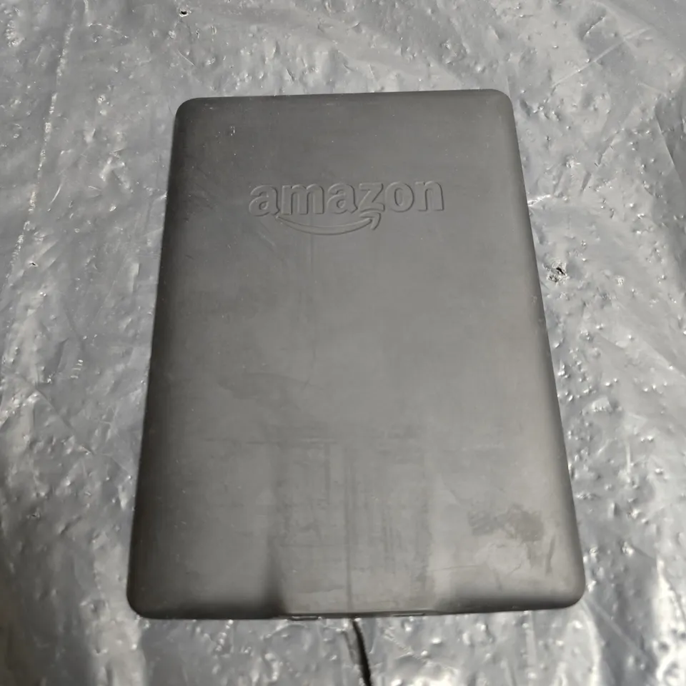 AMAZON KINDLE E-READER – BLACK 