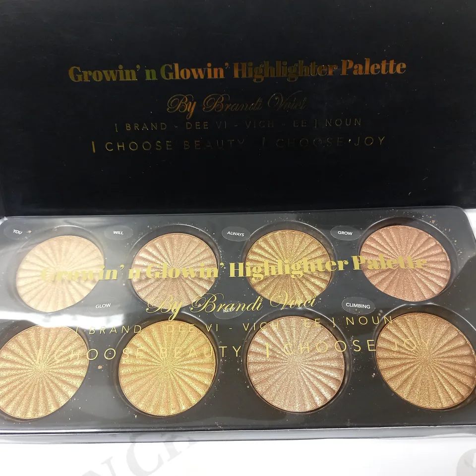 LOT OF 5 BRANDI VVICI ITEMS TO INCLUDE FLAWLESS FACE PALETTE, ULTRA FLAWLESS FACE PALETTE, GROWIN` N GLOWIN` HIGHLIGHTER PALETTE, SO ESSENTIAL BLUSH PALETTE AND SETTING SPRAY (80ML)