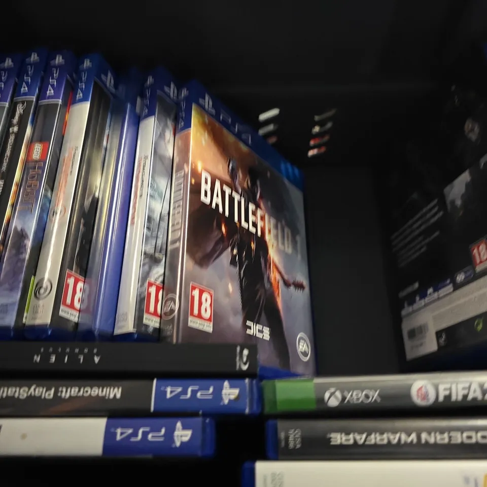 TOTE OF APPROXIMATELY 15 ASSORTED VIDEO GAMES TO INCLUDE - PS4 FIFA 19 , PS4 DESTINY 2 , PS4 GTA 5 ETC