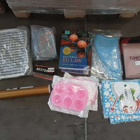 PALLET OF ASSORTED HOMEWARE ITEMS TO INCLUDE BOOKS, TABLET CASES, STAM MOP CLOTHS ETC