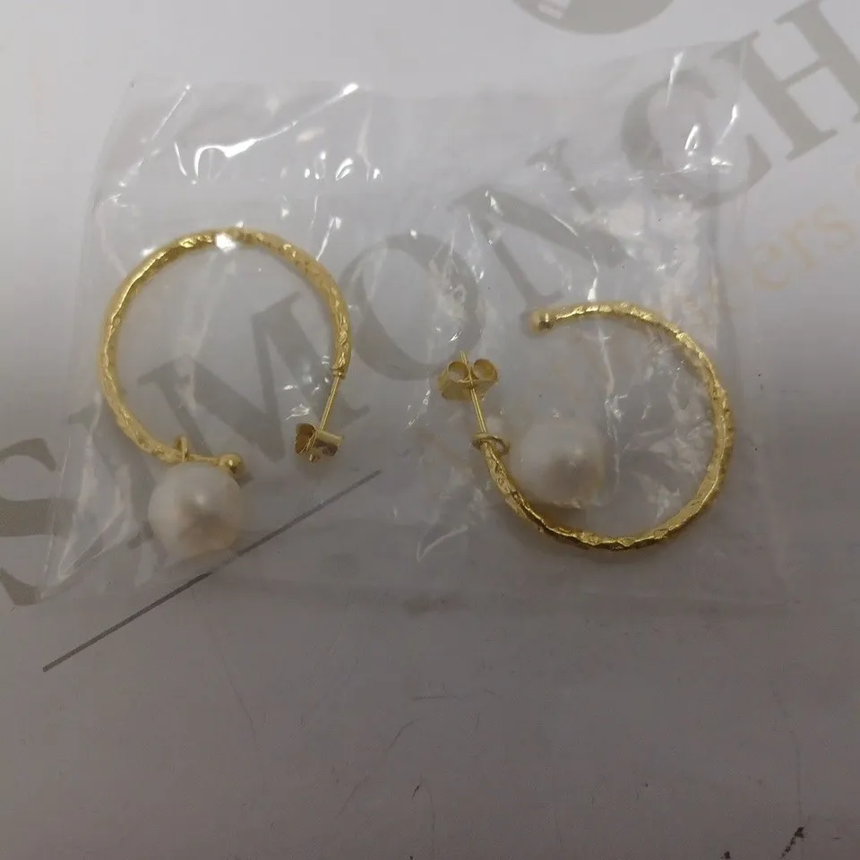 OLIVER BONAS GOLD EFFECT LOOP EARRINGS WITH PEARL EFFECT PENDANT