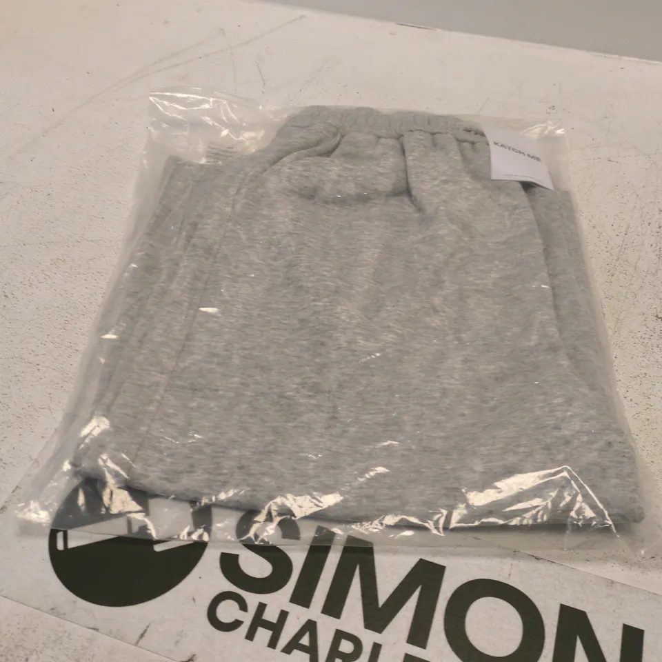 KATCH ME GREY JOGGERS (LIGHT GREY) – BRAND TAG ATTACHED - L