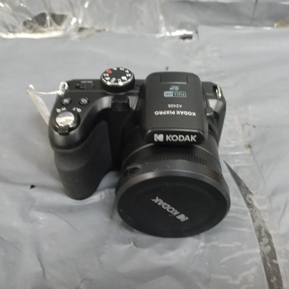 KODAK PIXPRO AZ425 DIGITAL CAMERA RRP £215.99