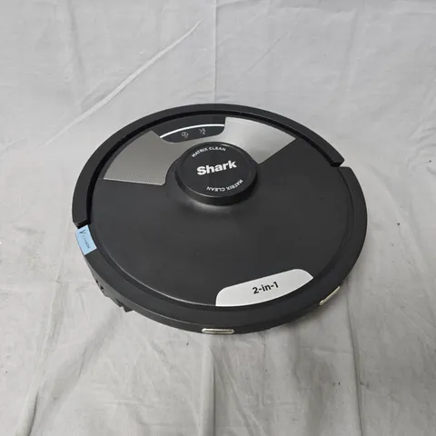 SHARK ROBOTIC VACUUM CLEANER 2-IN-1 (RV26201EU)