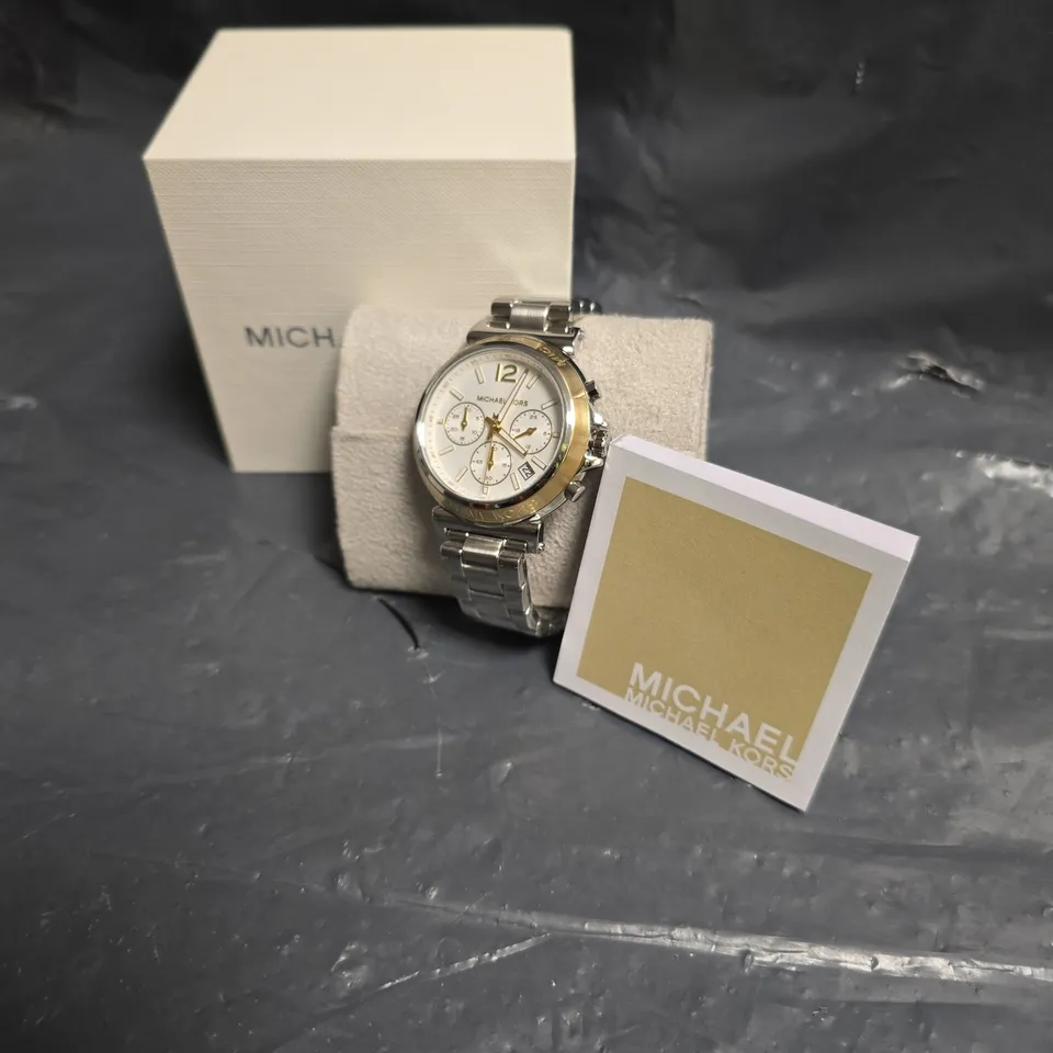 MICHAEL KORS CHRONOGRAPH WATCH – WHITE DIAL, STAINLESS STEEL WITH TWO-TONE GOLD BEZEL 