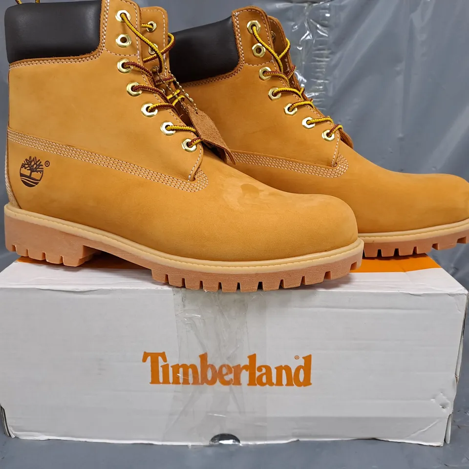 BOXED PAIR OF TIMBERLAND WATERPROOF BOOTS IN WHEAT NUBUCK SIZE UK 10.5
