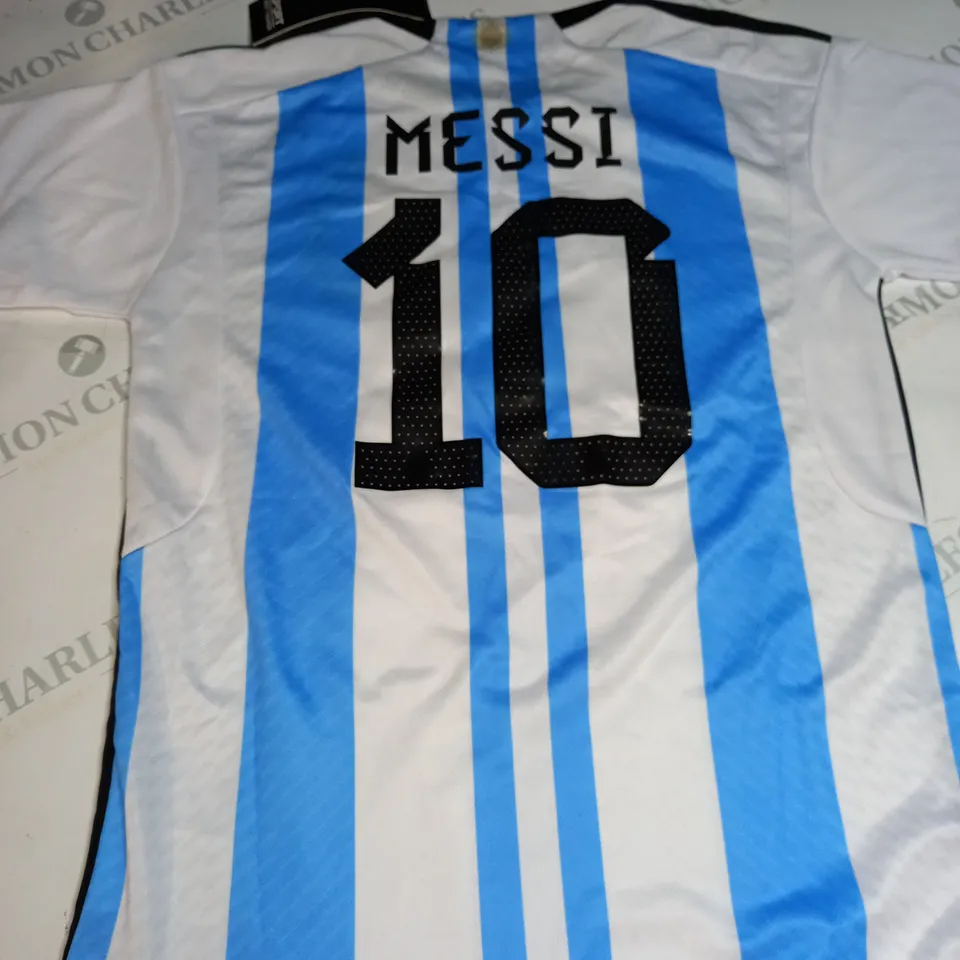 ARGENTINA FC FULL KIT WITH MESSI 10 ON THE BACK SIZE 24