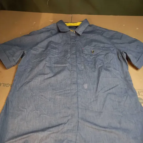 DIMENSIONS GREY/YELLOW SHORT SLEEVED SHIRT - SIZE 16