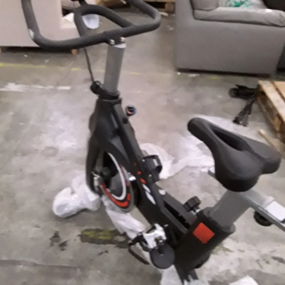 UNBOXED PRO RACING STUDIO BIKE RRP £399.99