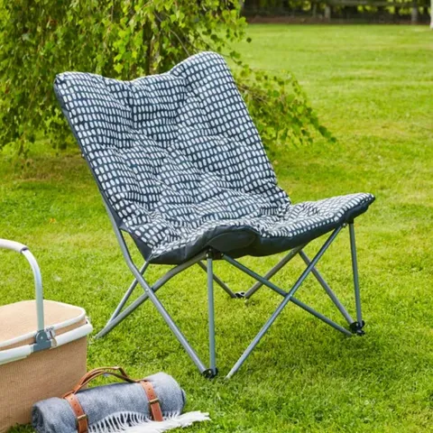 BAGGED POLKA DOT PADDED GARDEN BUTTERFLY CHAIR