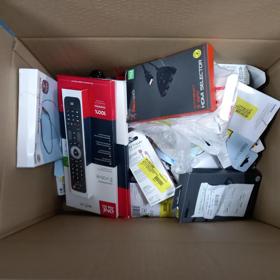 BOX OF APPROXIMATELY 30 ASSORTED ELECTRICALS TO INCLUDE WIRED HEADPHONES, LANDLINE PHONE, DAB+ RADIO, ETC