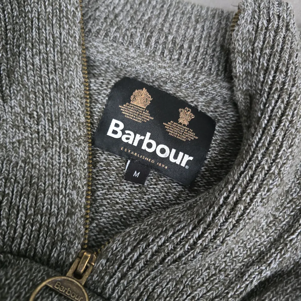 BARBOUR QUARTER ZIP IN GREY - MEDIUM