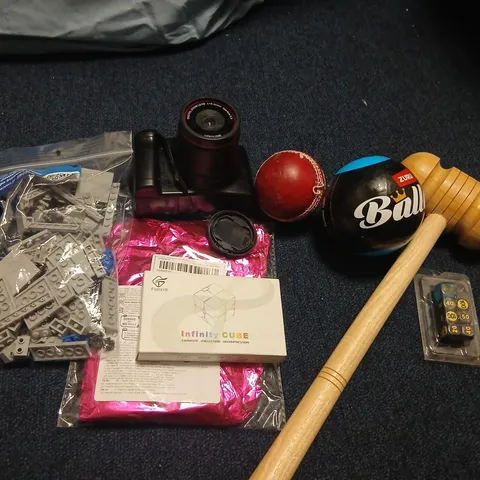 LARGE QUANTITY OF ASSORTED TOYS AND ACCESSORIES TO INCLUDE; ZURU BALLER, CRICKET BALL, TOY CAMERA, LEGO AND SKIPPING ROPE