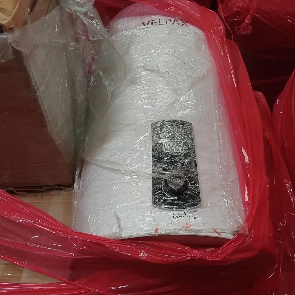 PALLET OF ASSORTED ITEMS INCLUDING: MERACH X-BIKE, FOLDING EXERCISE BIKE ECT