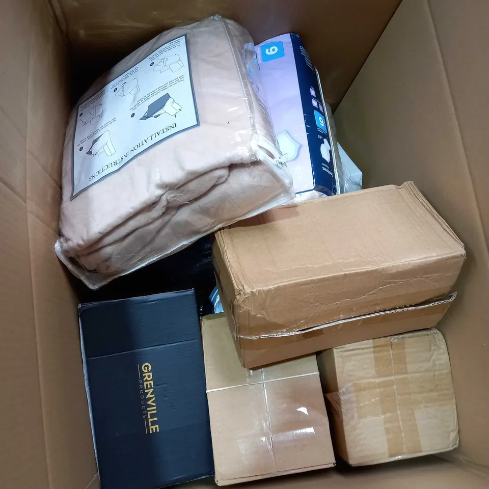 BOX OF ASSORTED HOUSEHOLD ITEMS TOO INCLUDE GLASSES AND DECORATIVE LEAVES 
