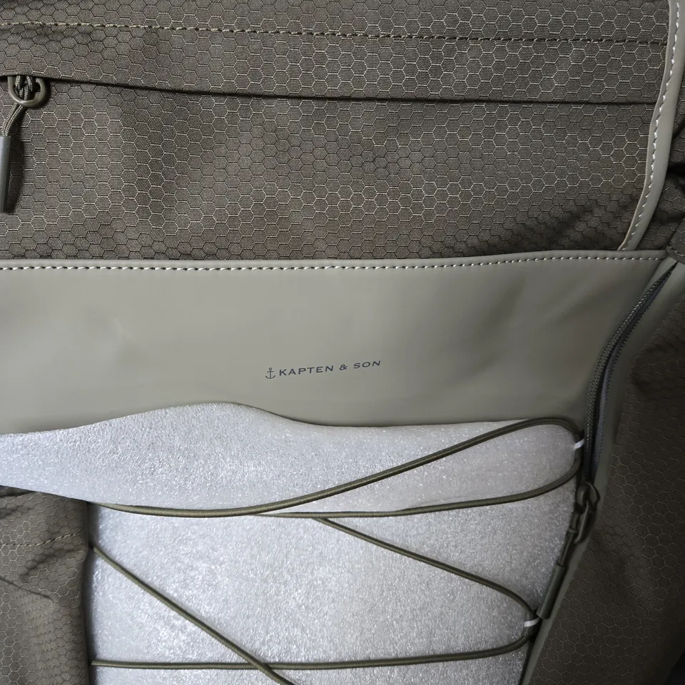 KAPTEN & SON BACKPACK – OLIVE GREEN WITH FRONT BUNGEE CORD