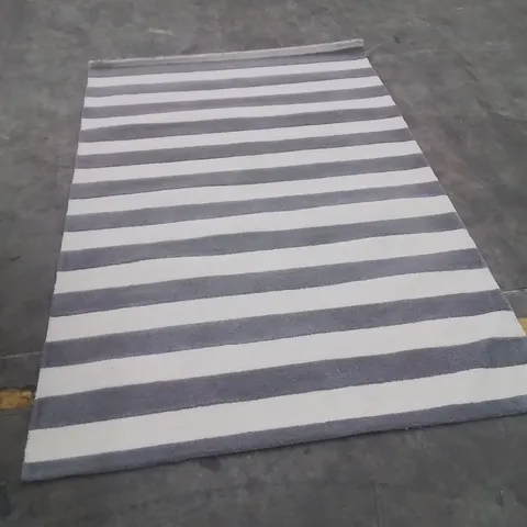 QUALITY DESIGNER AREA RUG - APPROXIMATELY 153x238cm