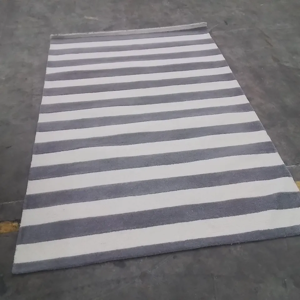 QUALITY DESIGNER AREA RUG - APPROXIMATELY 153x238cm