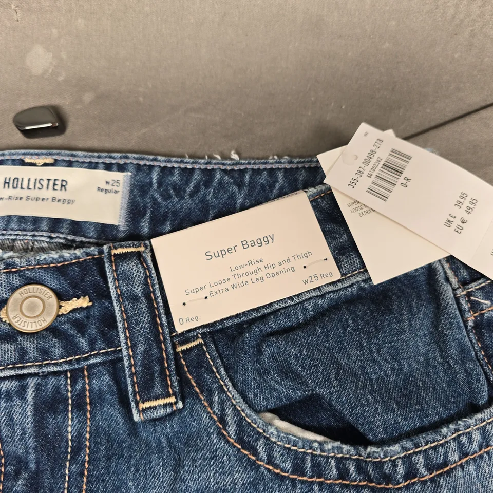 HOLLISTER SUPER BAGGY LOW-RISE JEANS IN BLUE - W 25 REG