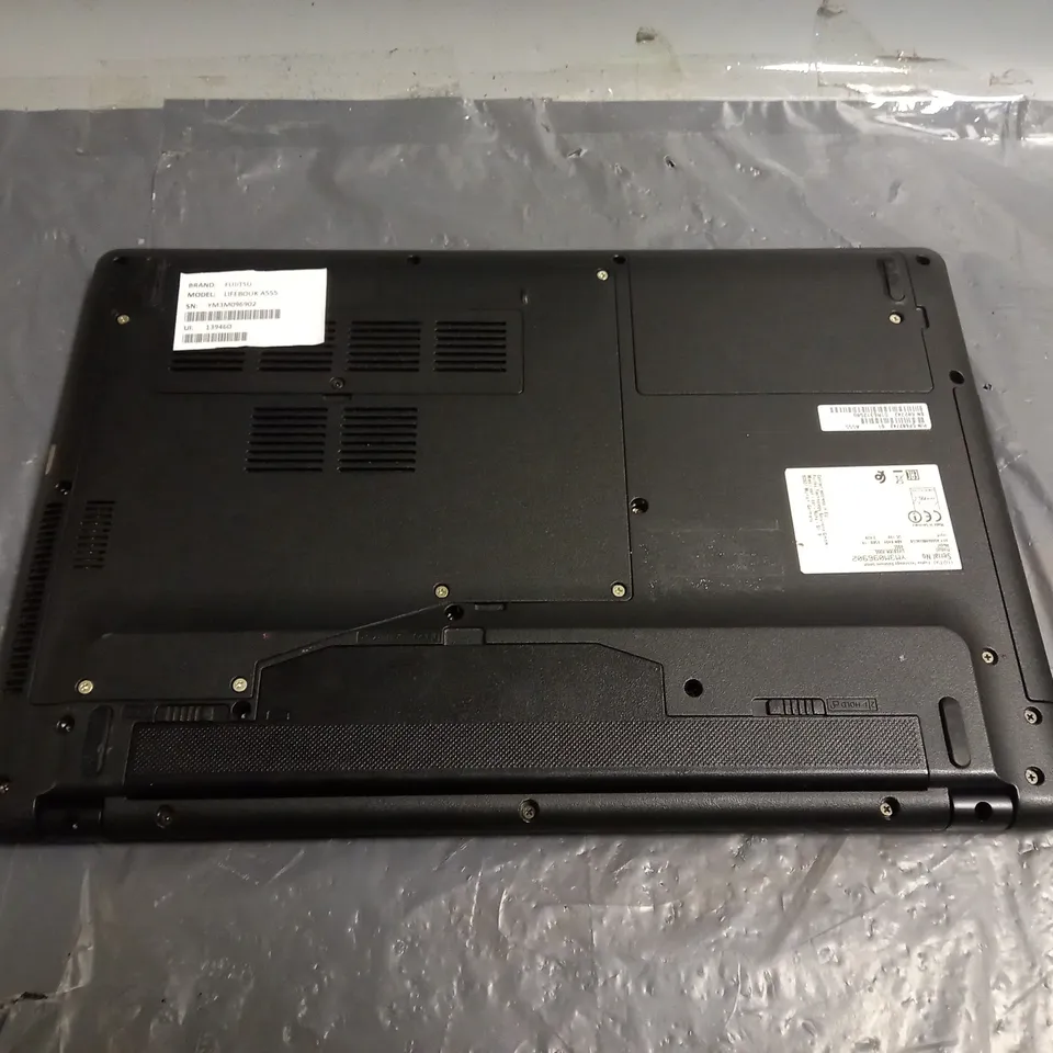 FUJITSU LIFEBOOK A555 BLACK