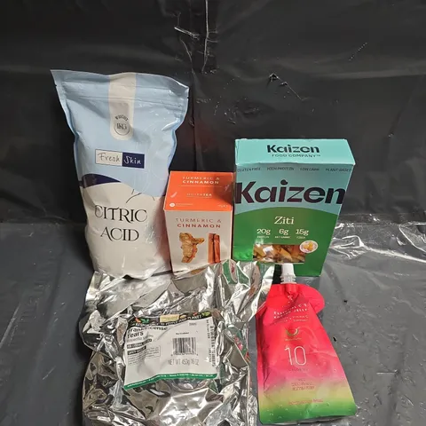 APPROXIMATELY 10 ASSORTED FOOD ITEMS TO INCLUDE - PASTA , KONJAC JELLY AND CITRIC ACID