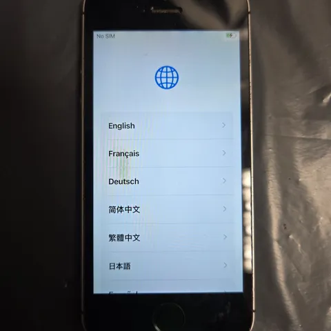 APPLE IPHONE SE SMARTPHONE