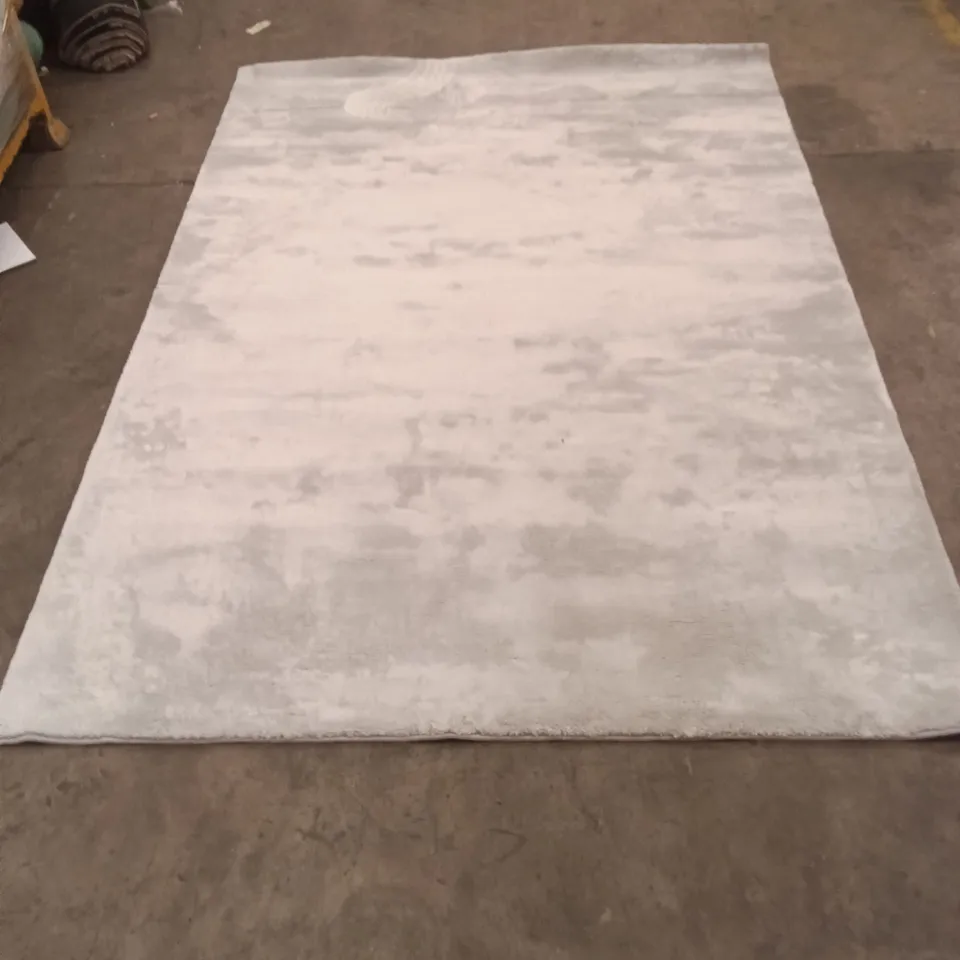 STILLAGE OF ASSORTED QUALITY RUGS APPROXIMATELY 32
