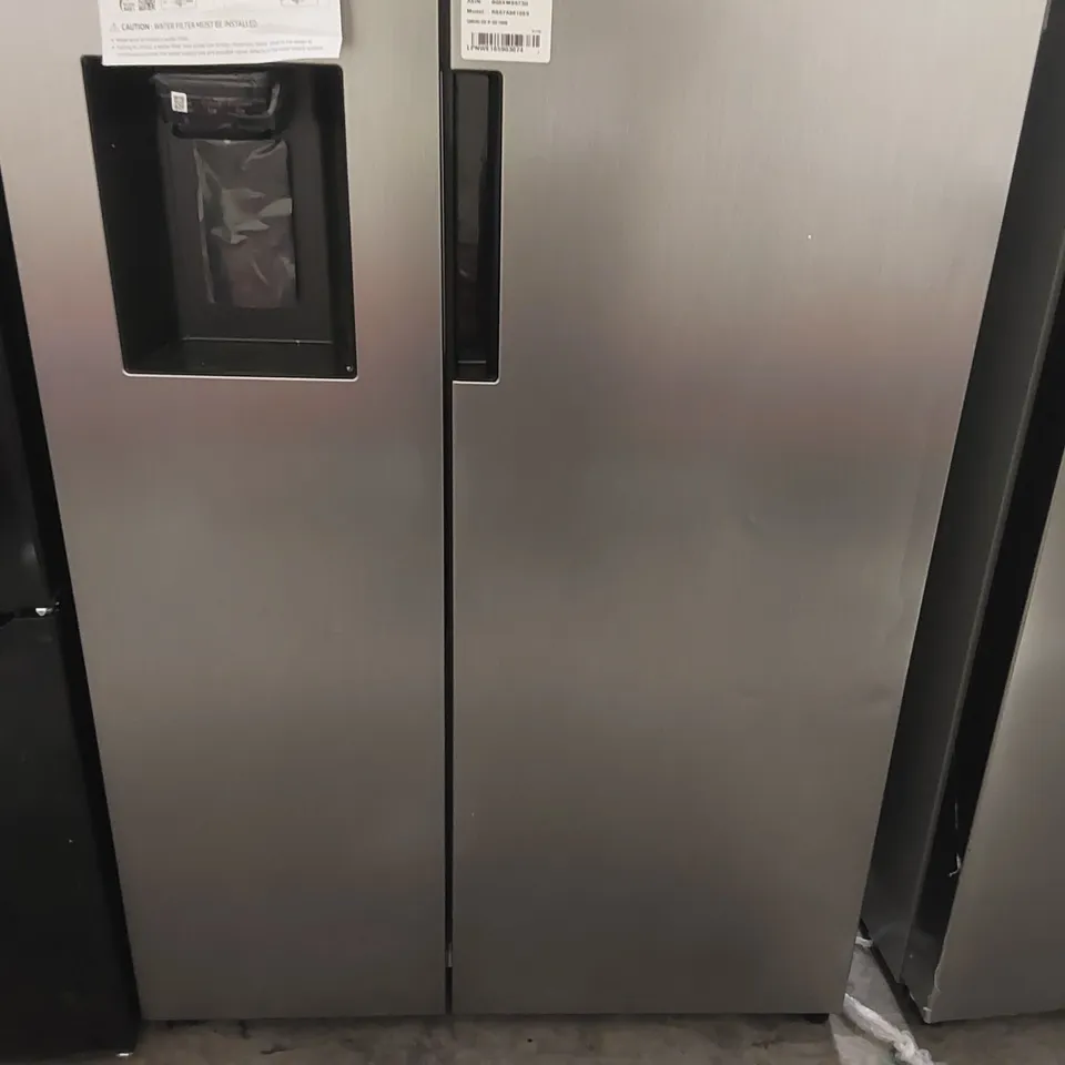 SAMSUNG SERIES 7 RS67A8810S9/EU AMERICAN STYLE FRIDGE FREEZER WITH SPACEMAX™ TECHNOLOGY - SILVER