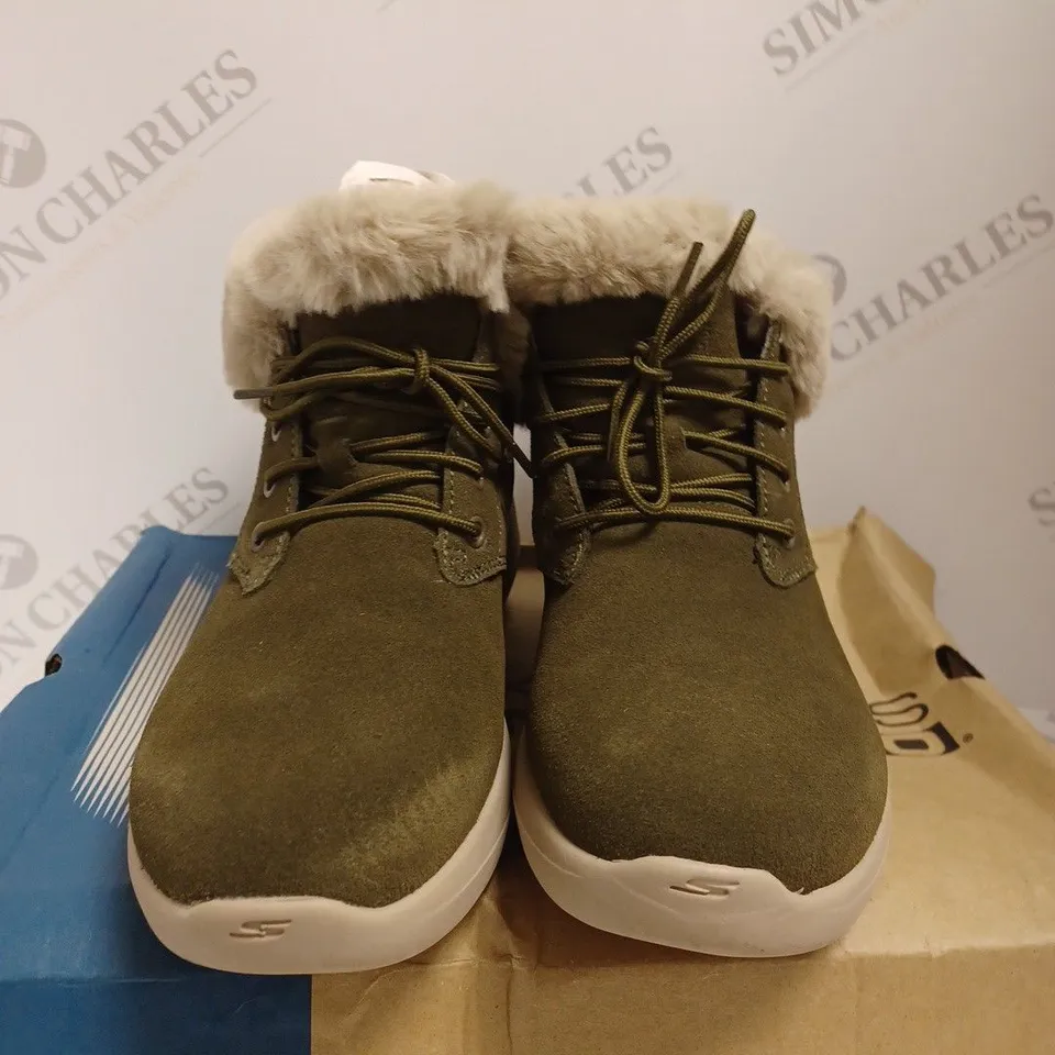 BOXED SKECHERS GO WALK STABILITY SUEDE BOOTS, OLIVE - SIZE 4 