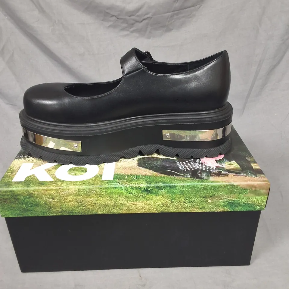 BOXED KOI NIGHTFALL HARDWARE PLATFORM MARY JANE'S IN BLACK - UK 6