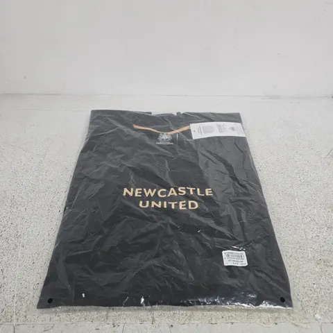 NUFC OFFICIAL MERCHANDISE T-SHIRT – BLACK, SIZE L (MEN'S) – NEWCASTLE UNITED