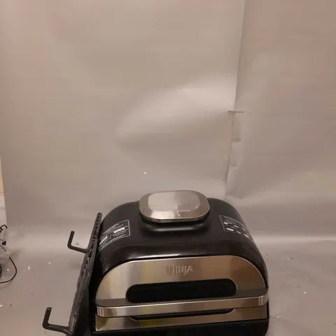 BOXED NINJA FOODI MAX HEALTH GRILL & AIR FRYER WITH AUTO IQ AG551UK
