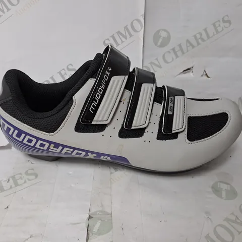 UNBOXED MUDDY FOX CYCLING SHOES IN GREY SIZE 6.5