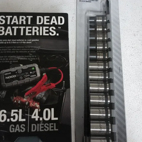 LARGE BOX OF ASSORTED CAR ITEMS TO INCLUDE - WINDOW SEALS - TOOLS - FAST CHARGER