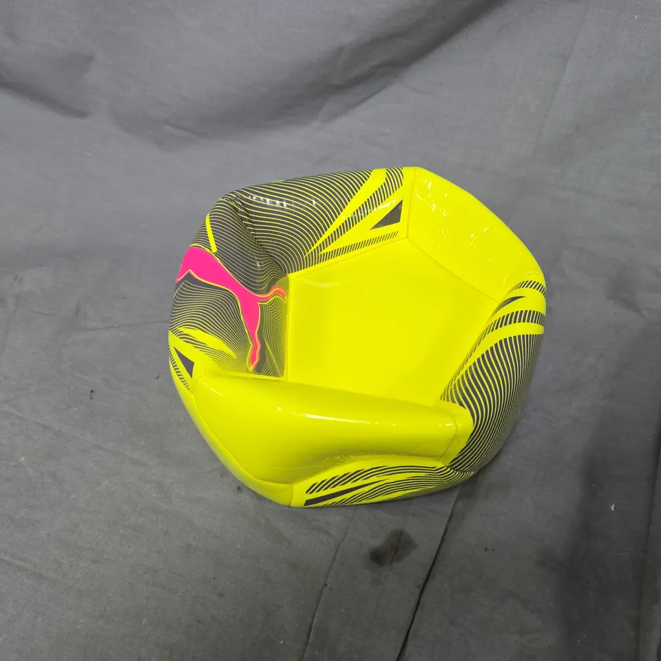 PUMA BIG CAT BALL IN YELLOW ALERT/AGED SILVER - SIZE 5