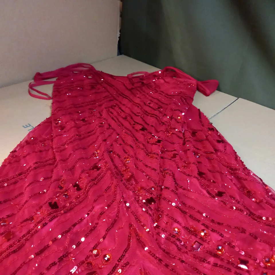 DESIGNER SCARLET RED/BEAD AND SEQUIN DETAILED FLAPPER STYLE MIDI DRESS - SIZE 18