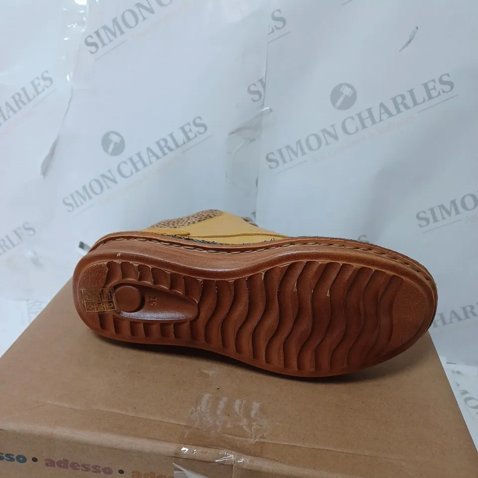 BOXED PAIR OF ADESSO LACE UP SHOES IN YELLOW SIZE 3