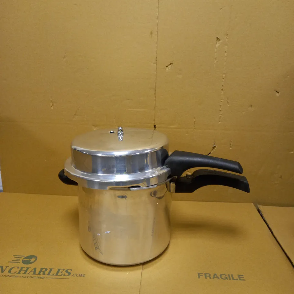 PRESTIGE HIGH DOME PRESSURE COOKER