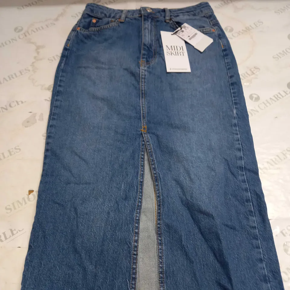 STRADIVARIUS MIDI SKIRT IN DEMIN - UK 8