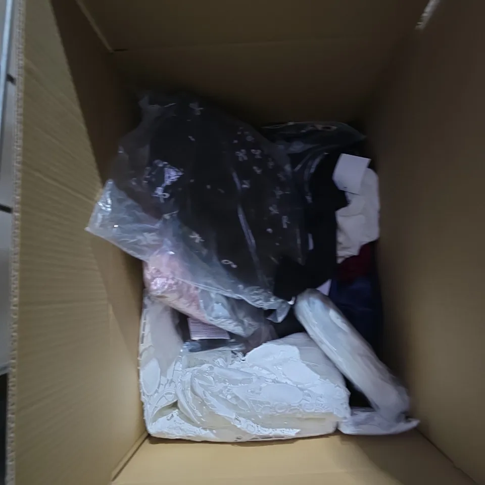 BOX OF APPROXIMATELY 25 CLOTHING ITEMS INCLUDING: H&M VEST JUMPER, GREY COAT AND WHITE COAT