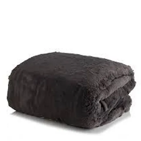 COZEE HOME FAMILY SIZED FAUX FUR & VELVETSOFT HEATED THROW