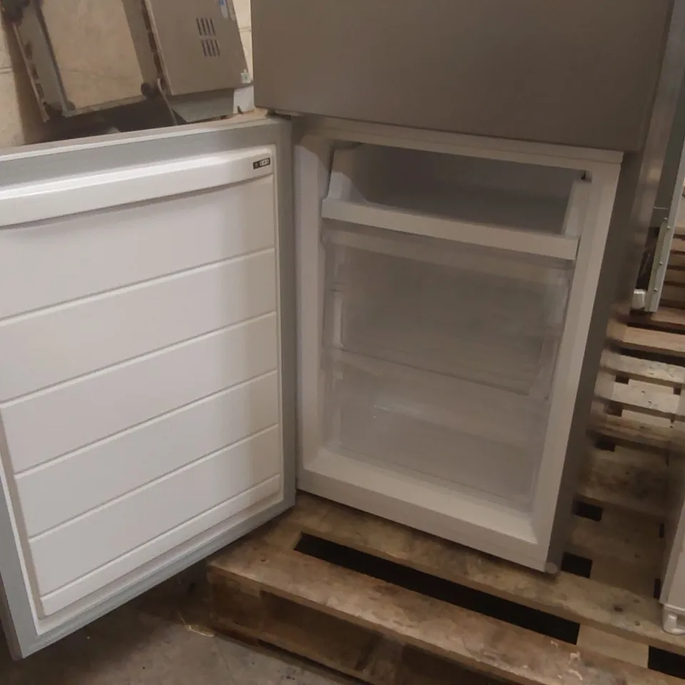 LOGIK 60/40 FRIDGE FREEZER