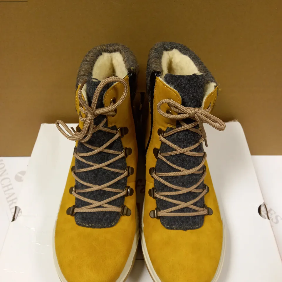 RIEKER LACE BOOT YELLOW - SIZE 6.5