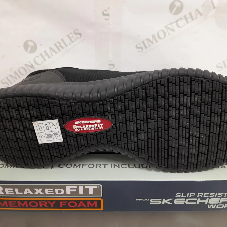 BOXED PAIR OF SKECHERS WORK SLIP RESISTANT TRAINERS IN BLACK - UK 10.5