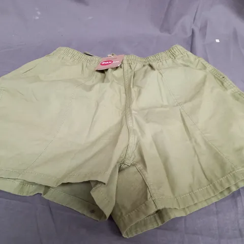PATAGONIA FUNHOGGERS SHORTS IN GREEN - MEDIUM