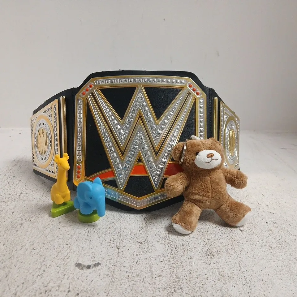 APPROXIMATELY 12 ASSORTED TOYS AND GAMES TO INCLUDE WWE REPLICA CHAMPIONSHIP BELT, ETC