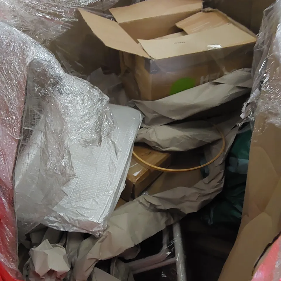 PALLET CONTAINING ASSORTED HOUSEHOLD PRODUCTS INCLUDING TURNTABLE, DRYWALL SANDER, STEPLADDER ETC 